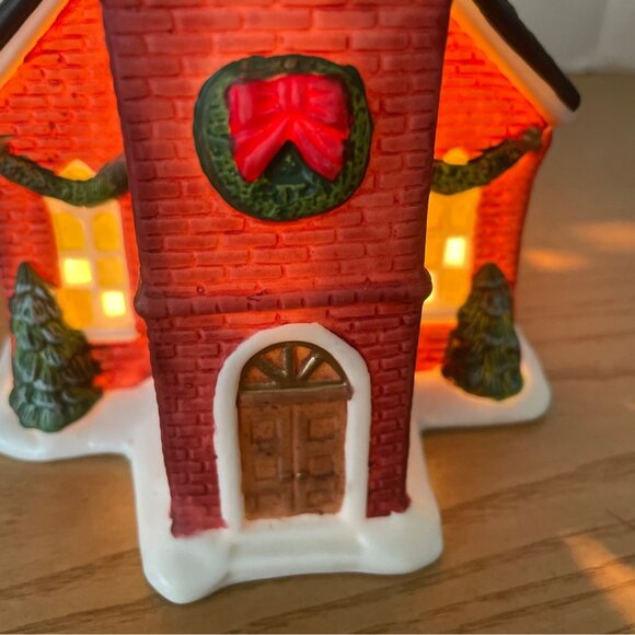 Vtg Galleria Red Church Christmas Village Fine Porcelain Hand Painted Decoration - Picture 6 of 12